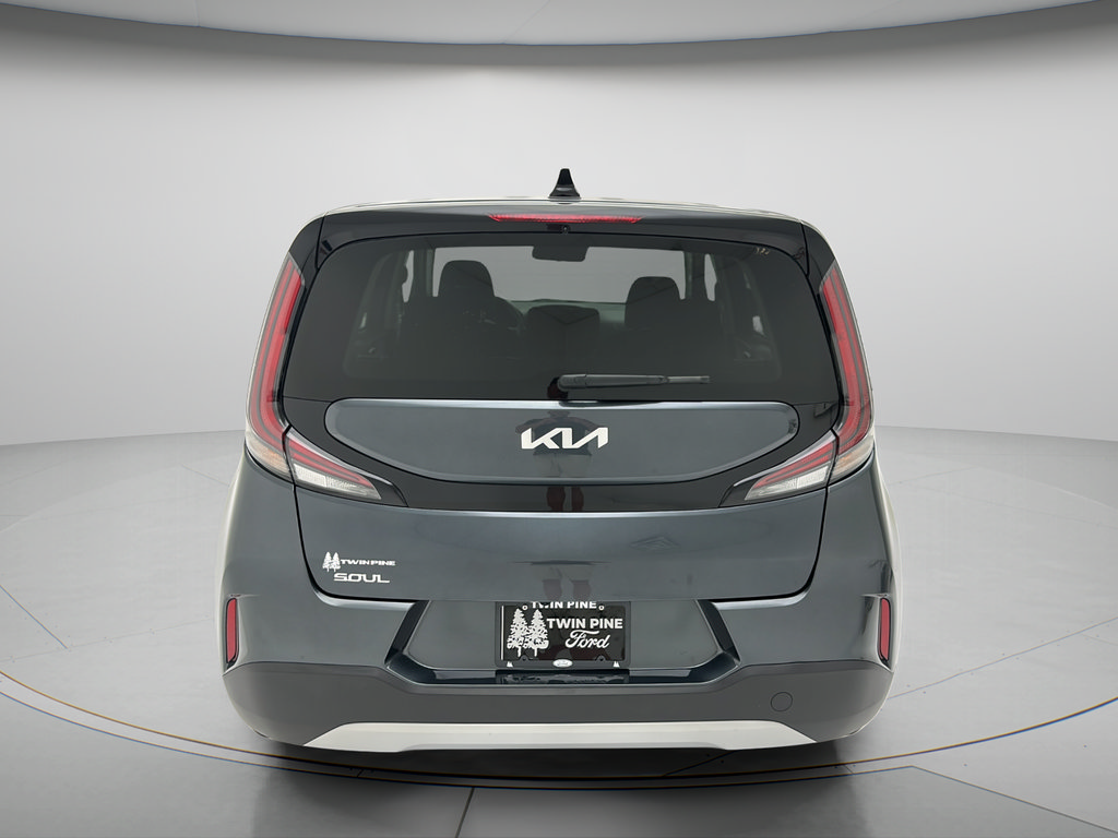 Used 2025 Kia Soul LX w/ LX Technology Package FWD image 7