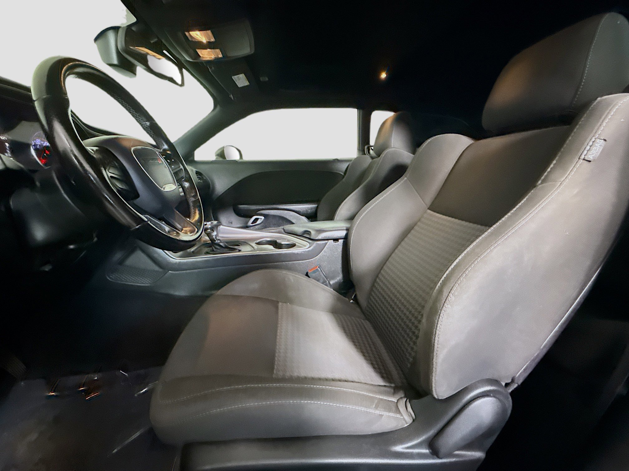 Used 2020 Dodge Challenger R/T image 22