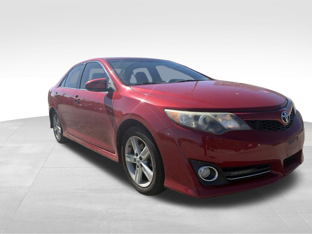 Used 2014 Toyota Camry SE FWD image 9