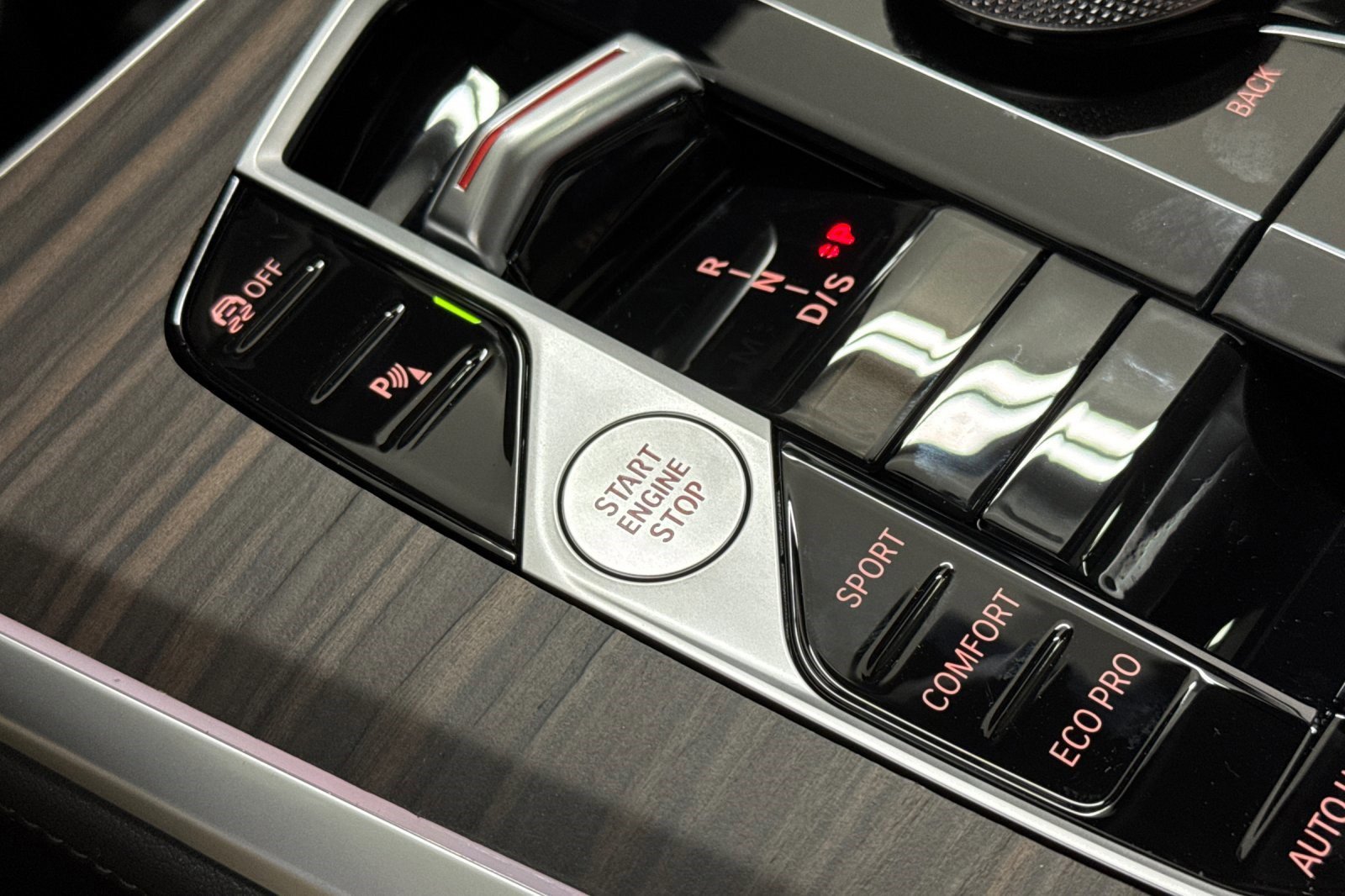 Used 2026 BMW X5 sDrive40i w/ Premium Package image 29