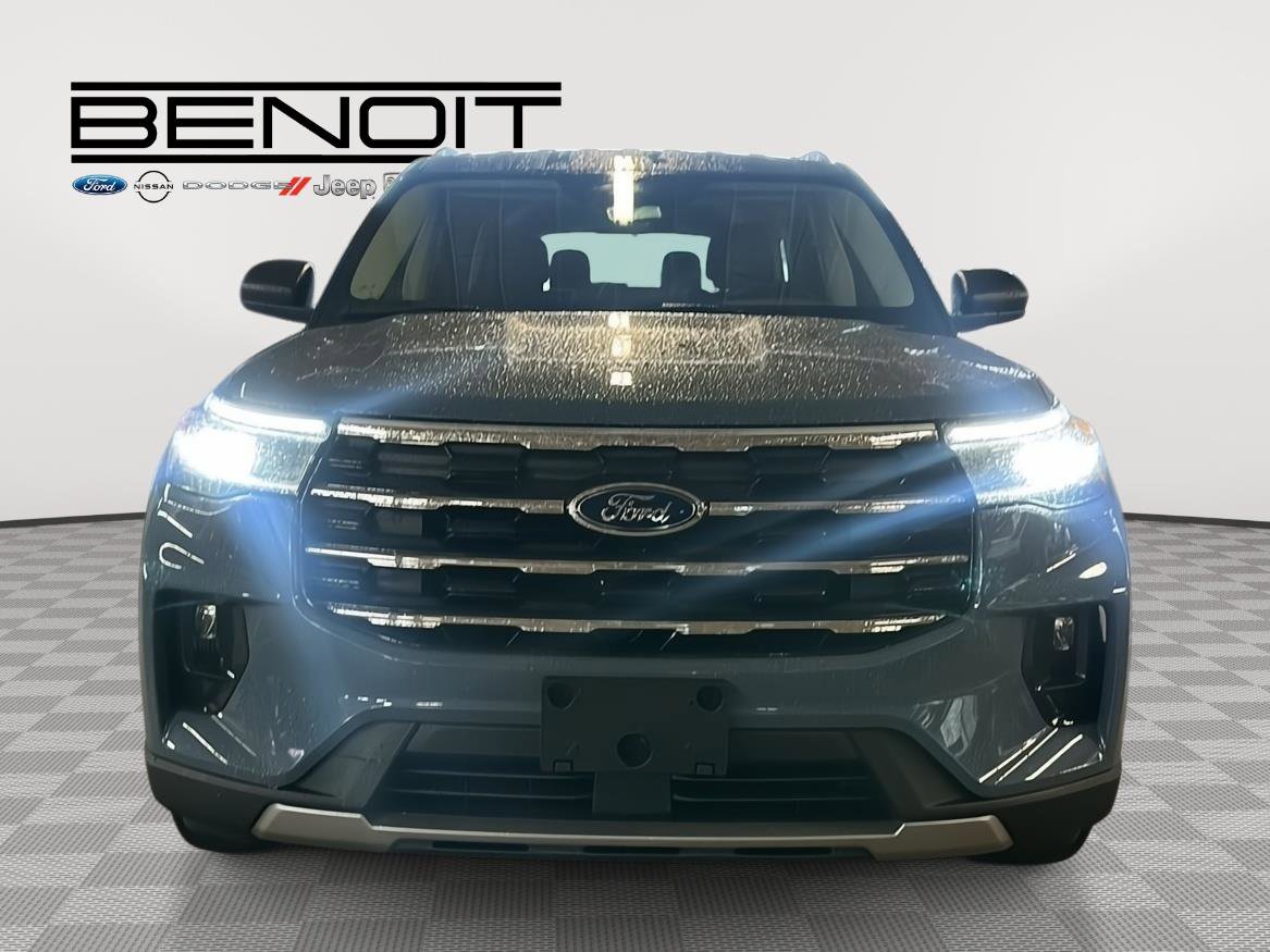 New 2025 Ford Explorer Active w/ Active Comfort Package image 2
