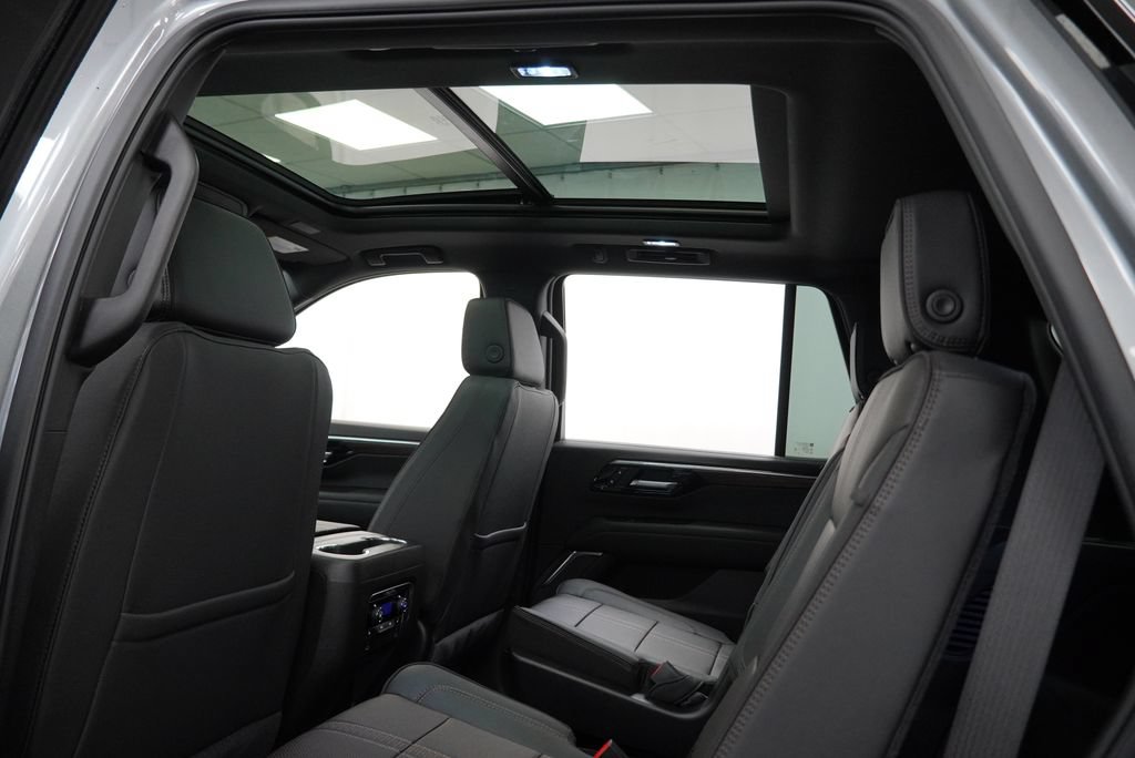 New 2026 Chevrolet Tahoe High Country w/ Sun And Tow Package AWD/4WD image 13