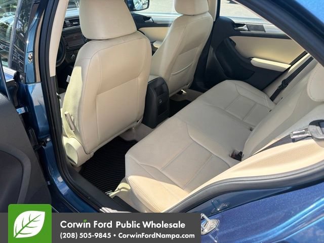Used 2015 Volkswagen Jetta SE FWD image 25