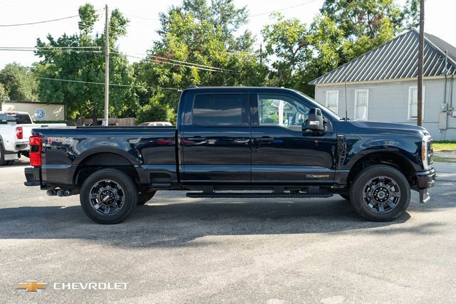Used 2023 Ford F250 Lariat w/ Sport Appearance Package image 4