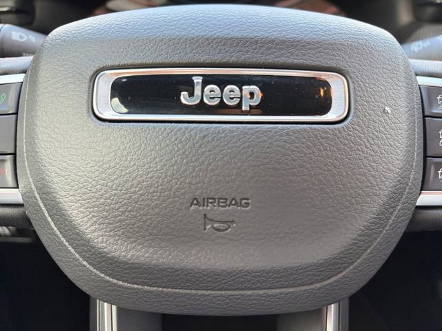 Used 2024 Jeep Compass Trailhawk image 6