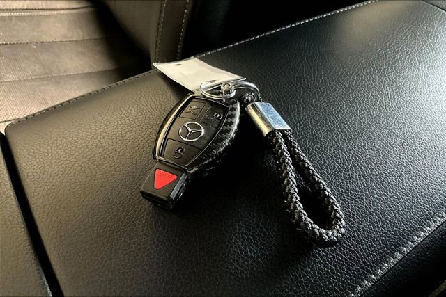 Used 2017 Mercedes-Benz S 550 Sedan image 35