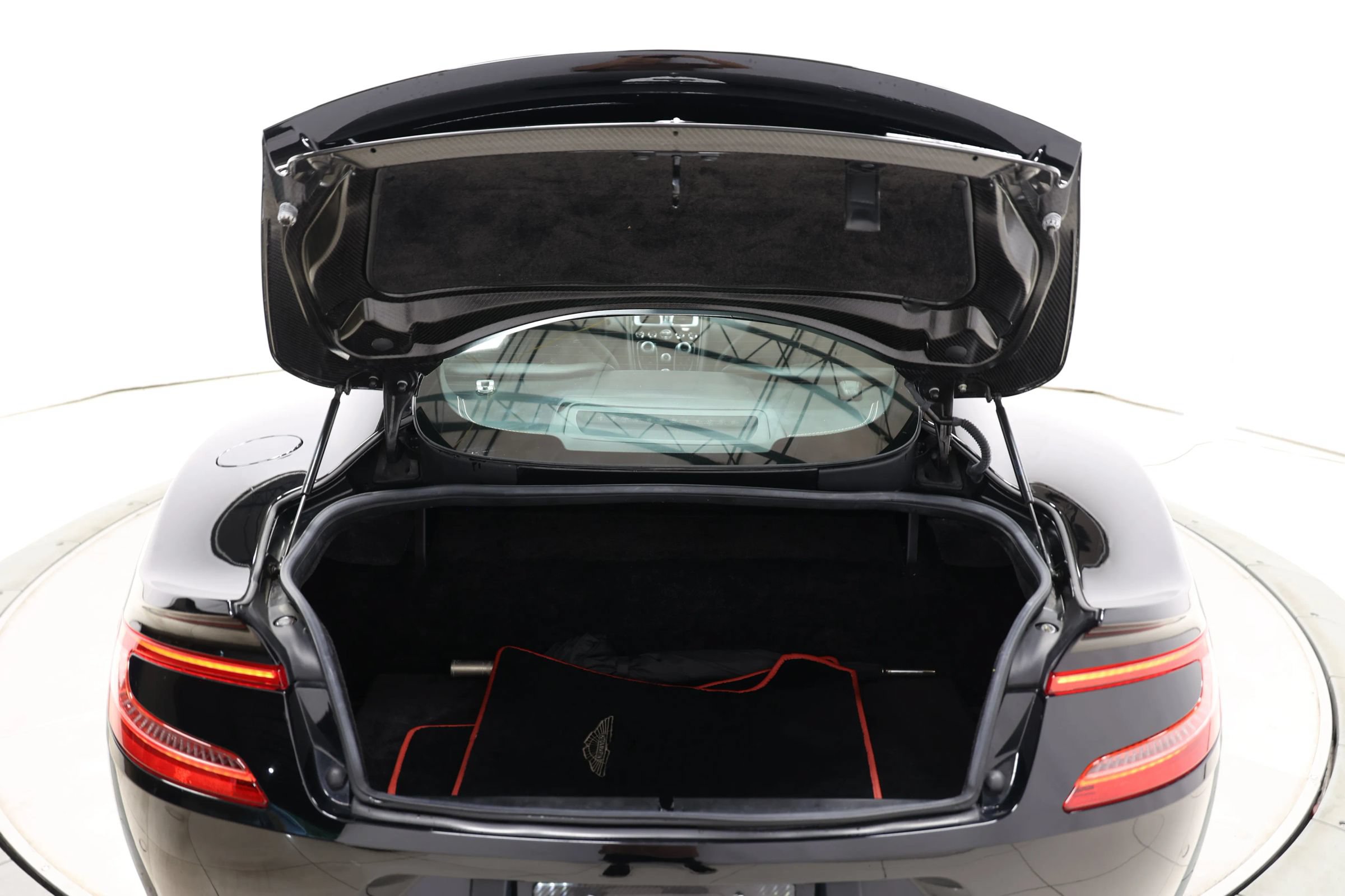 Used 2014 Aston Martin Vanquish Coupe RWD image 60