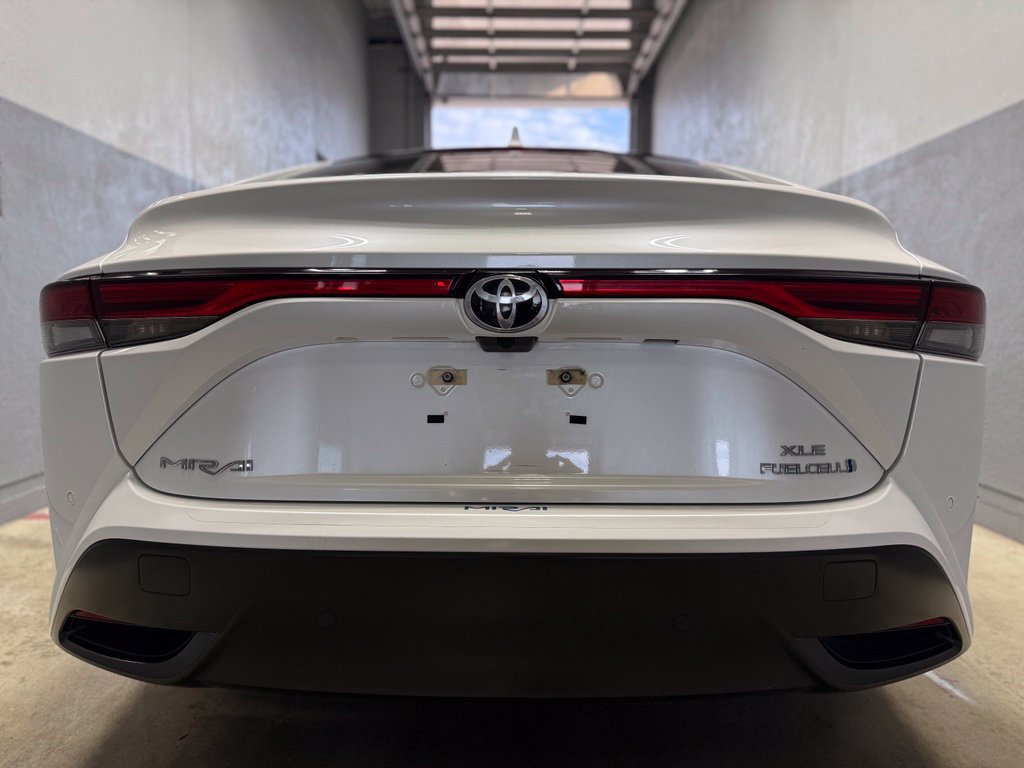 Used 2023 Toyota Mirai w/ Advanced Technology Package RWD image 7