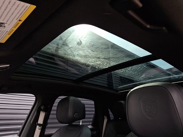 Certified 2023 Porsche Cayenne S Platinum image 19