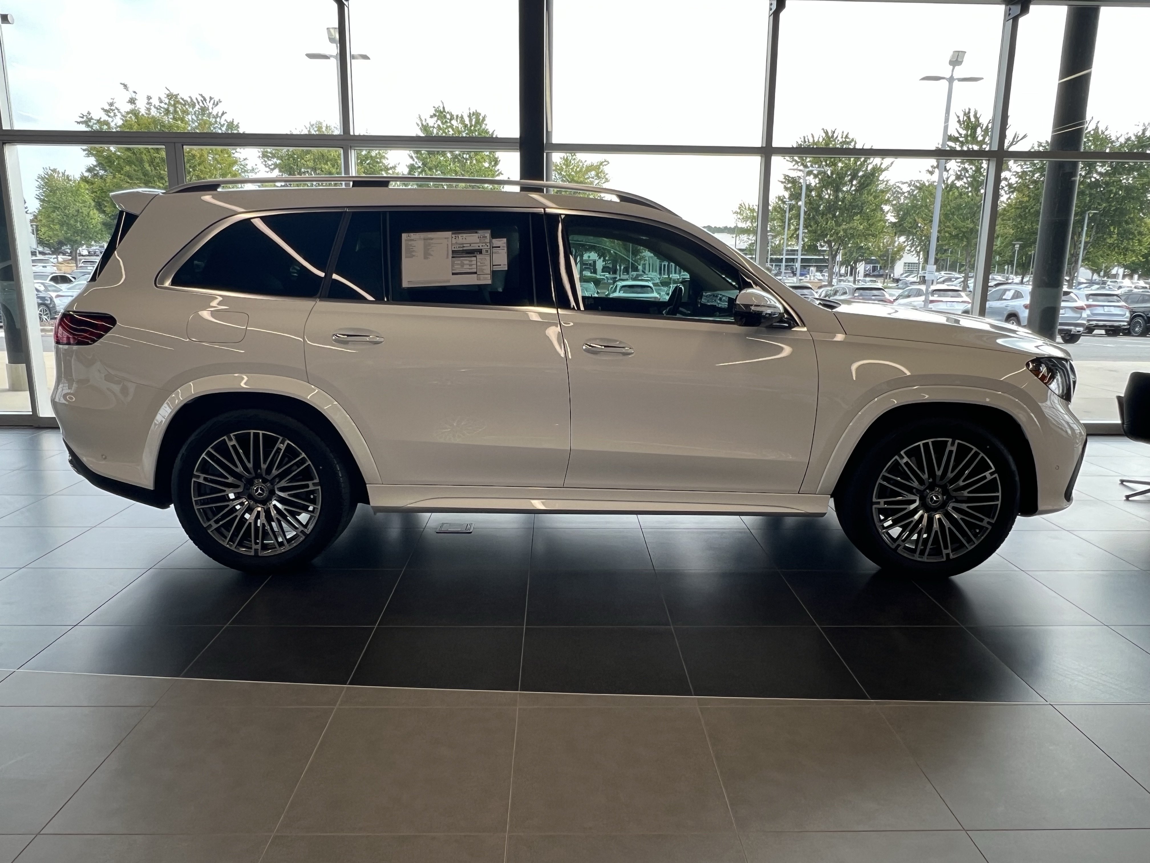 New 2027 Mercedes-Benz GLS 450 4MATIC image 9