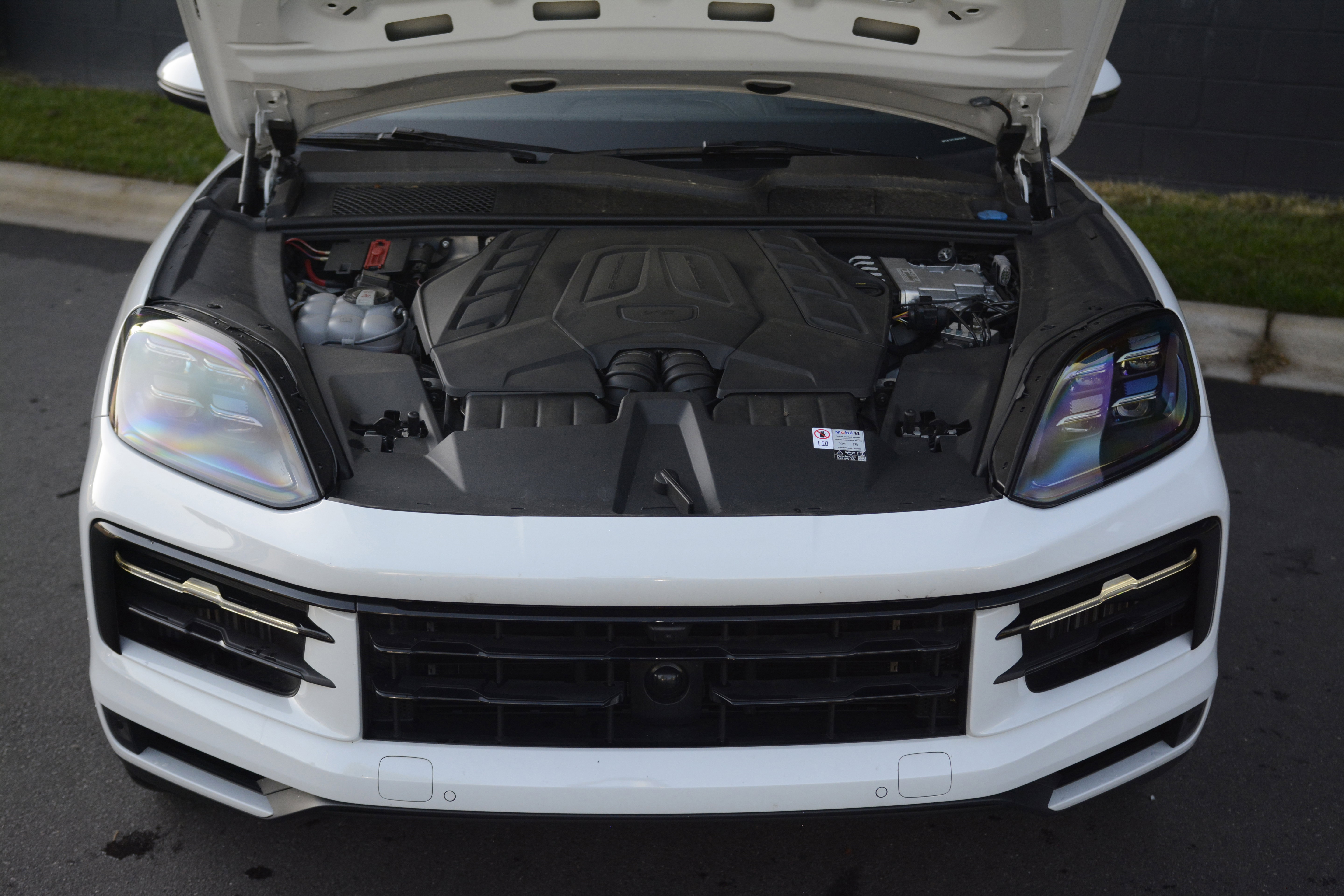 Certified 2024 Porsche Cayenne S AWD/4WD image 38