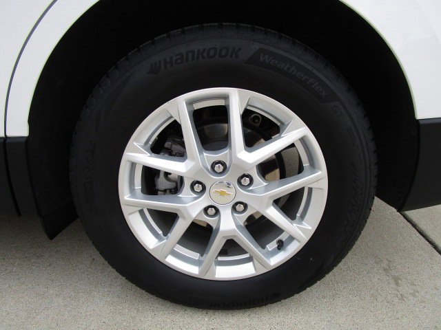 Used 2024 Chevrolet Equinox LT AWD/4WD image 9