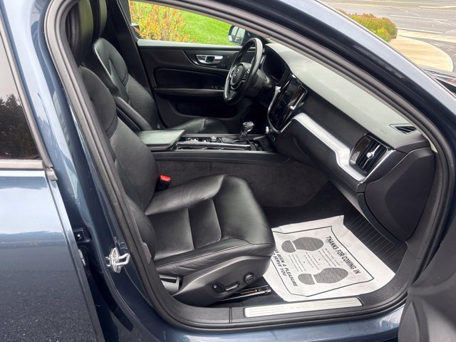 Used 2019 Volvo S60 T5 Momentum w/ Premium Package FWD image 23