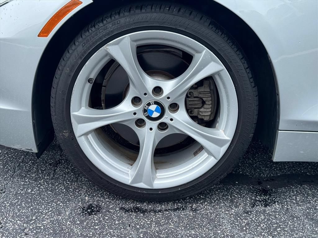 Used 2015 BMW Z4 sDrive28i RWD image 9