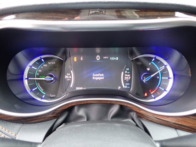 Used 2023 Chrysler Pacifica Pinnacle FWD image 26