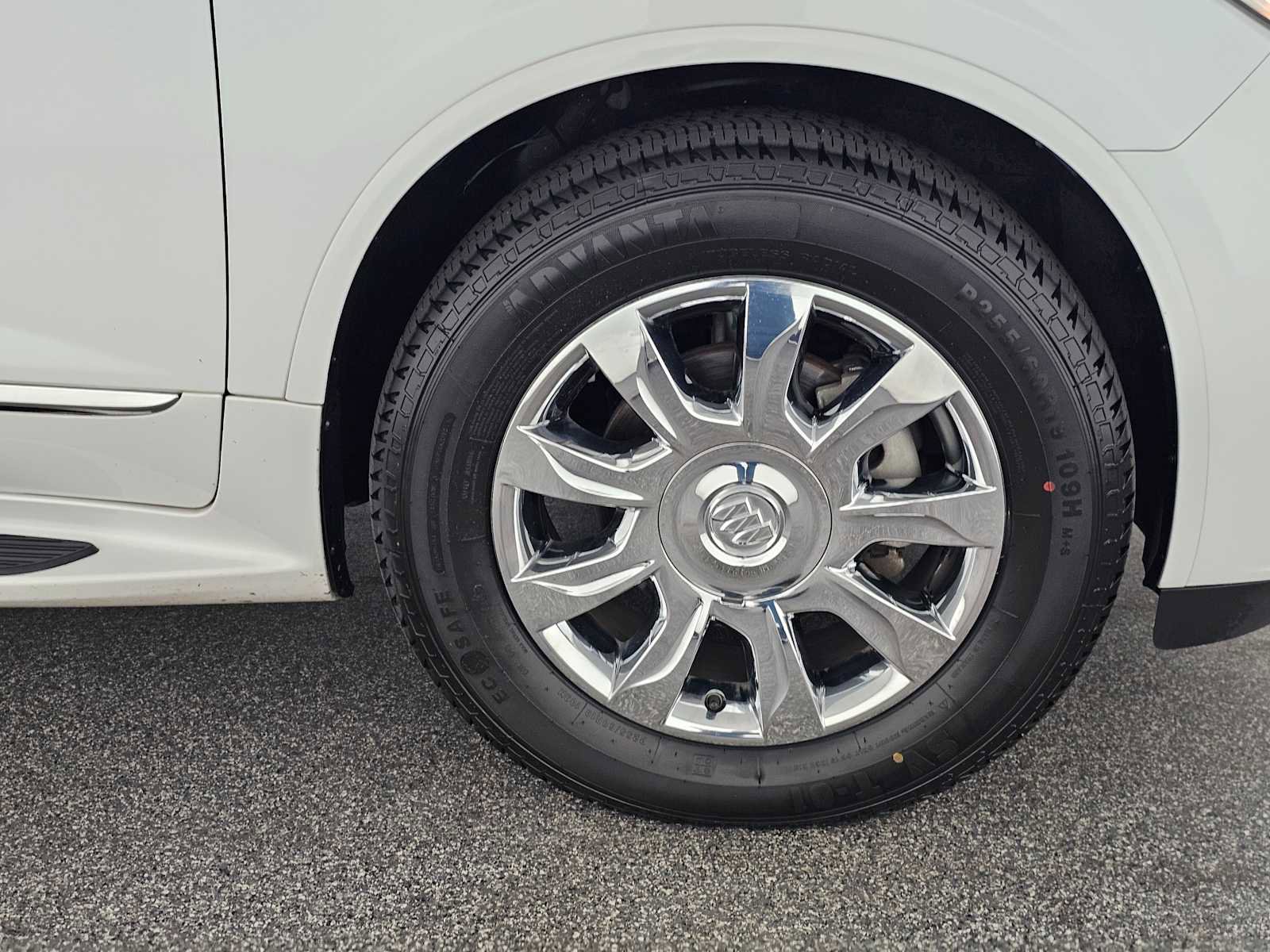 Used 2017 Buick Enclave Premium image 9