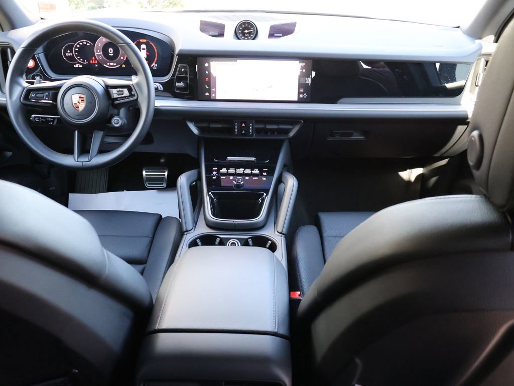 Used 2025 Porsche Cayenne S AWD/4WD image 14