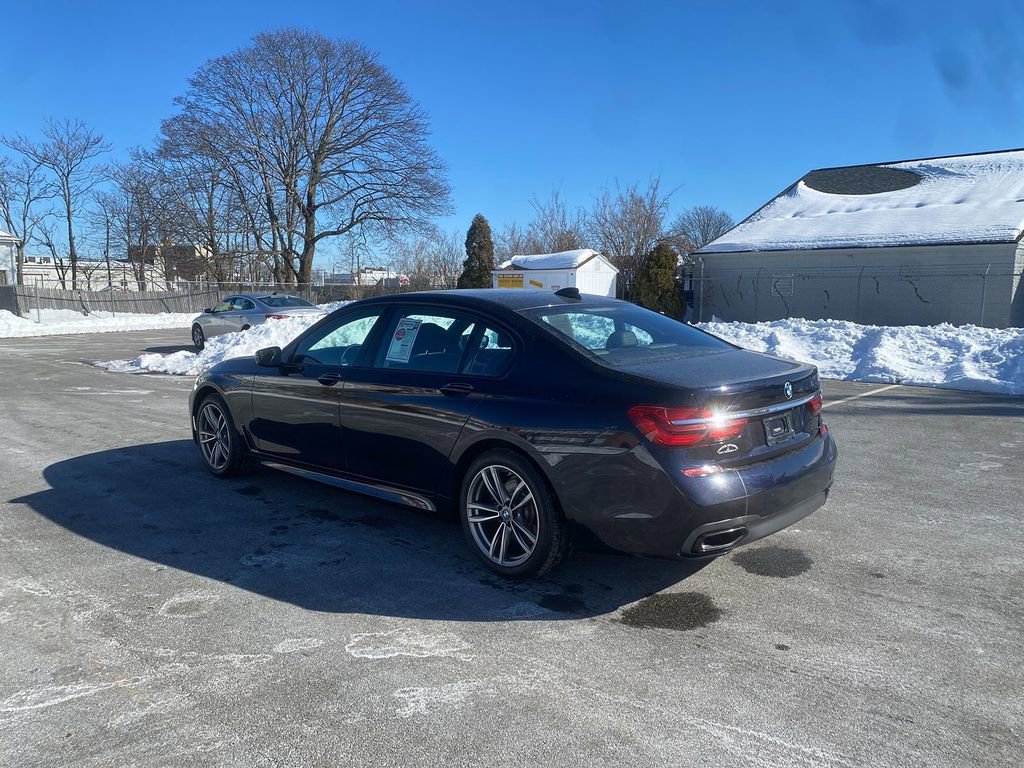 Used 2019 BMW 740i xDrive w/ Executive Package image 8