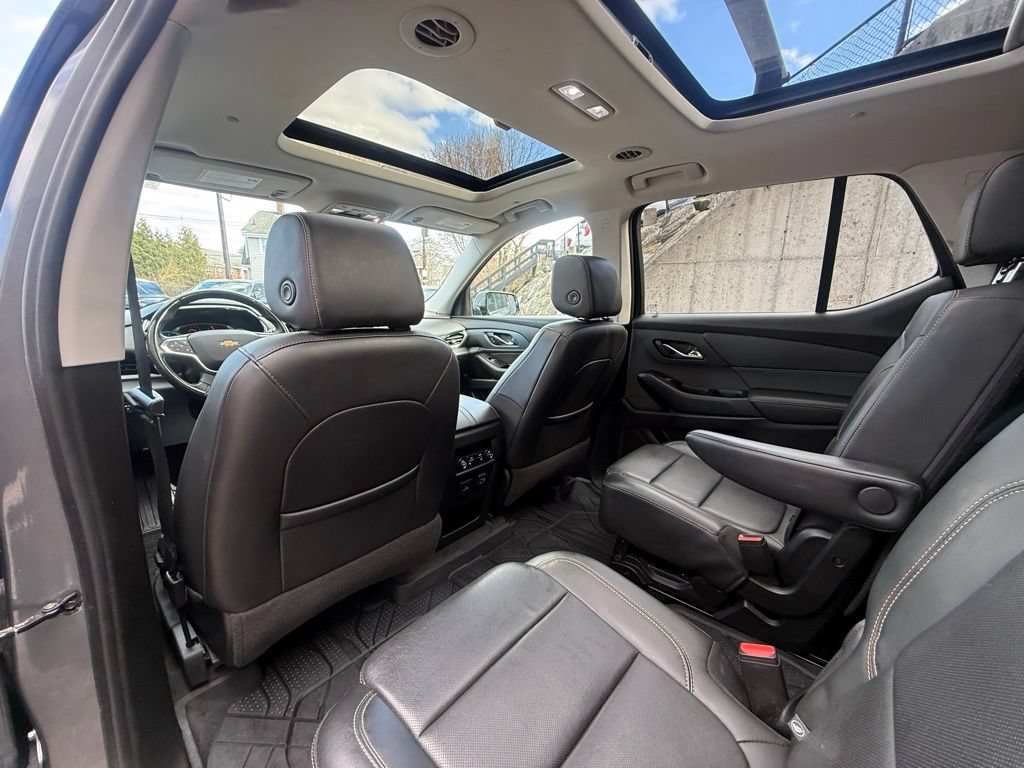 Used 2019 Chevrolet Traverse Premier w/ LPO, Floor Liner Package AWD/4WD image 51