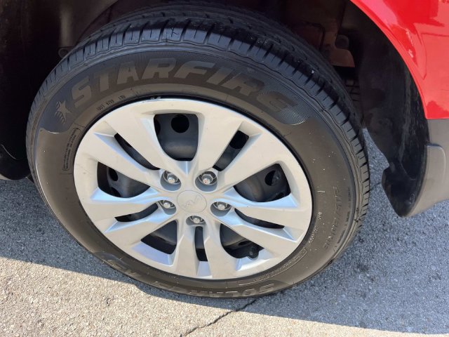 Used 2022 Kia Soul LX FWD image 11