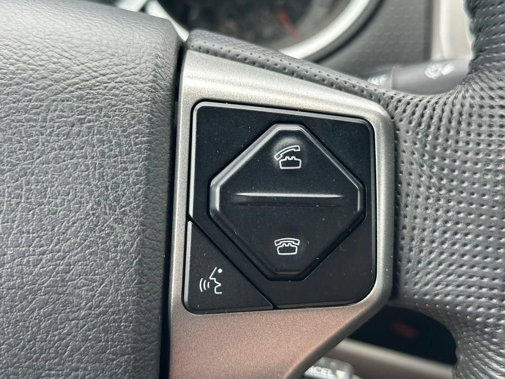 Used 2014 Toyota Tacoma PreRunner w/ SR5 Package RWD image 18