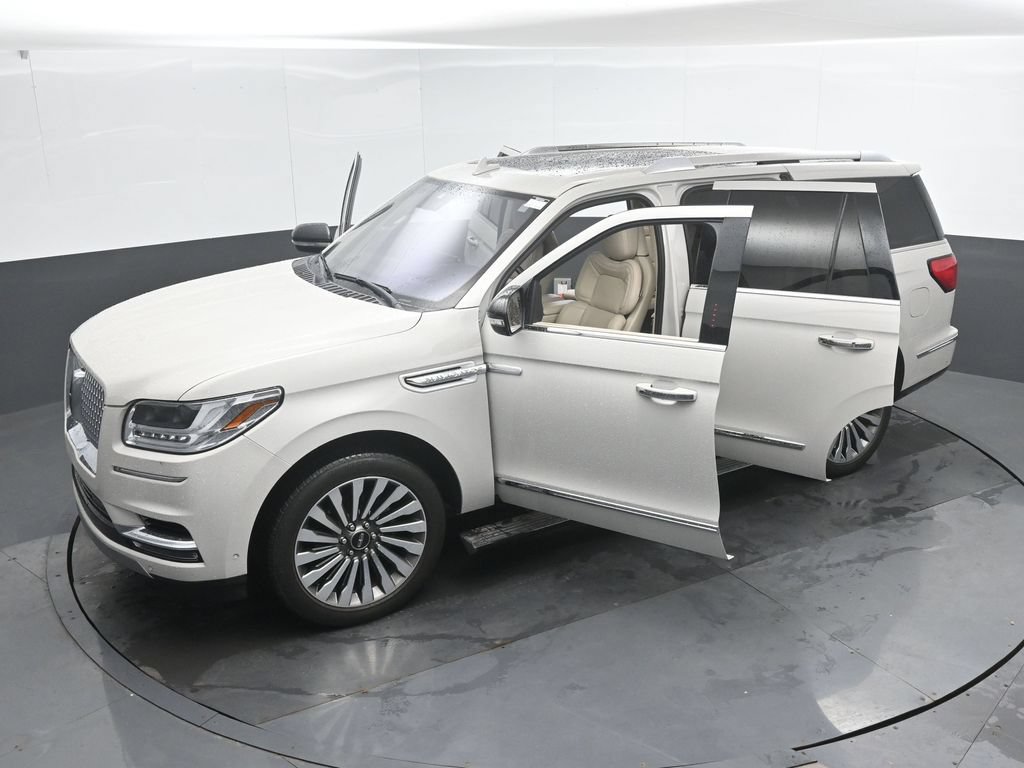 Used 2019 Lincoln Navigator Reserve AWD/4WD image 54