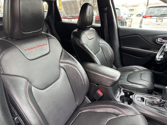 Used 2020 Jeep Cherokee Trailhawk image 14