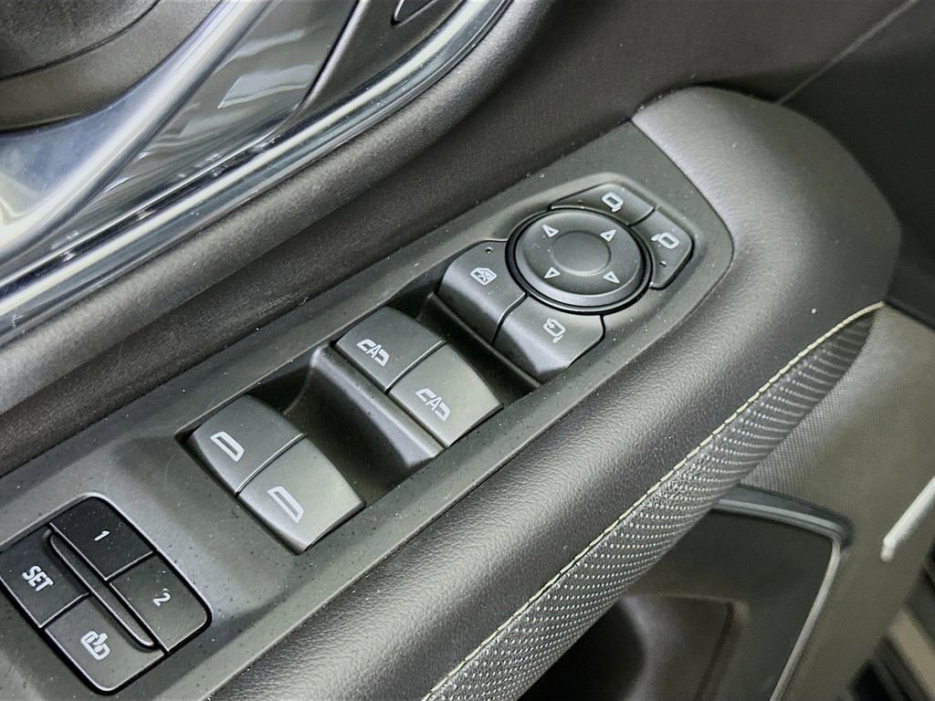 Used 2021 GMC Yukon XL SLT w/ SLT Premium Package image 21