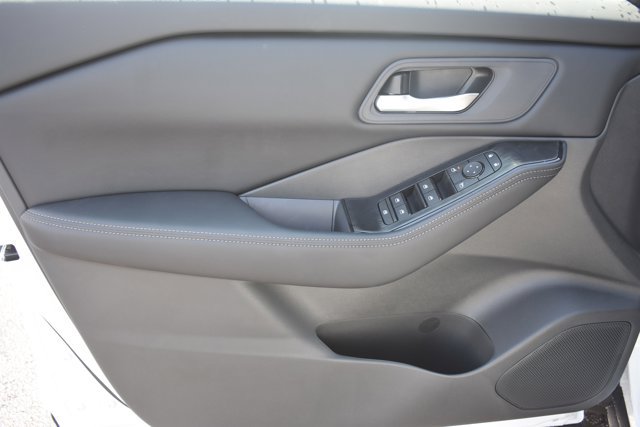 New 2026 Nissan Rogue SV w/ Cold Weather Package FWD image 10