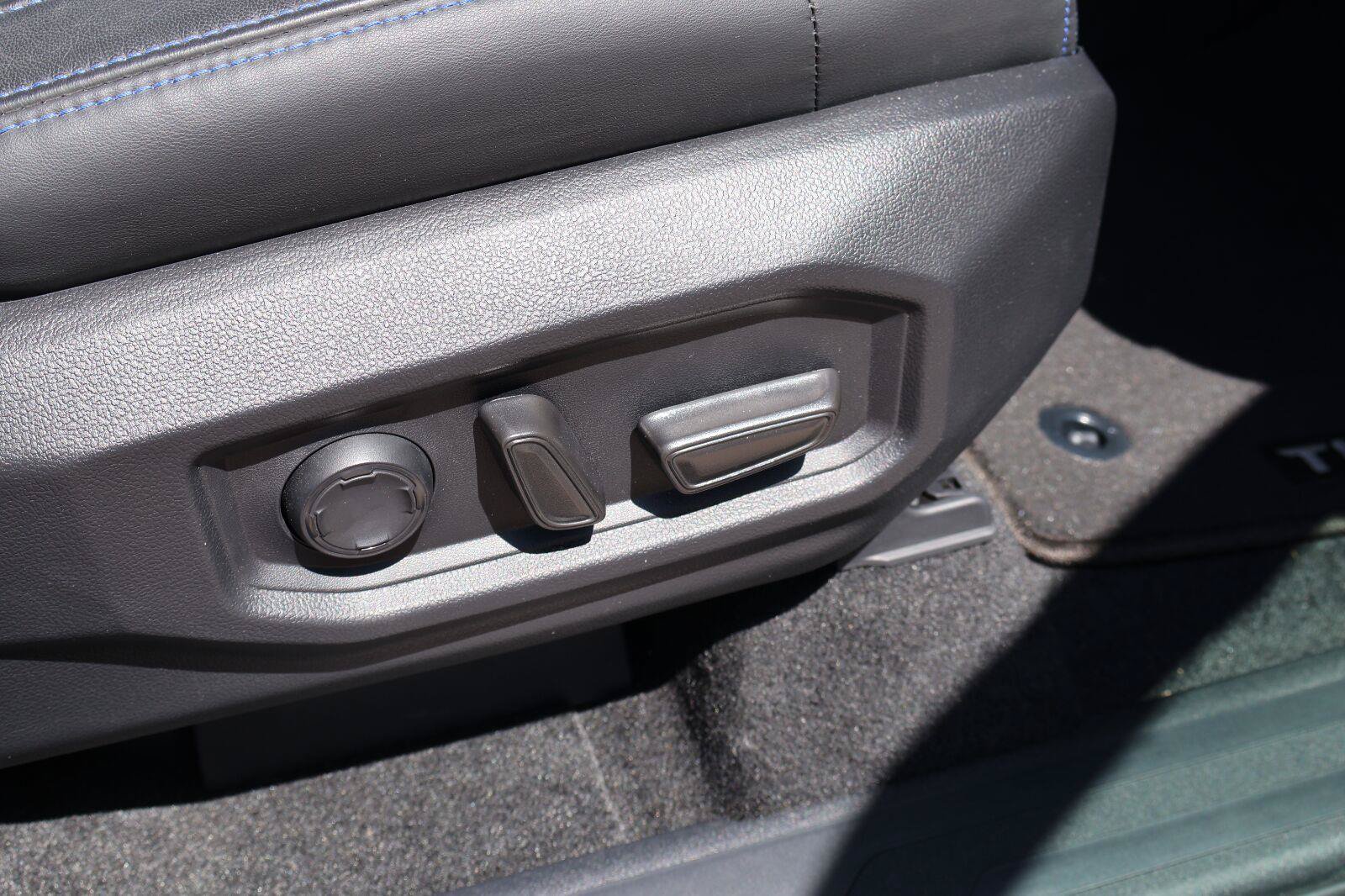 Used 2024 Toyota Tundra Platinum AWD/4WD image 23
