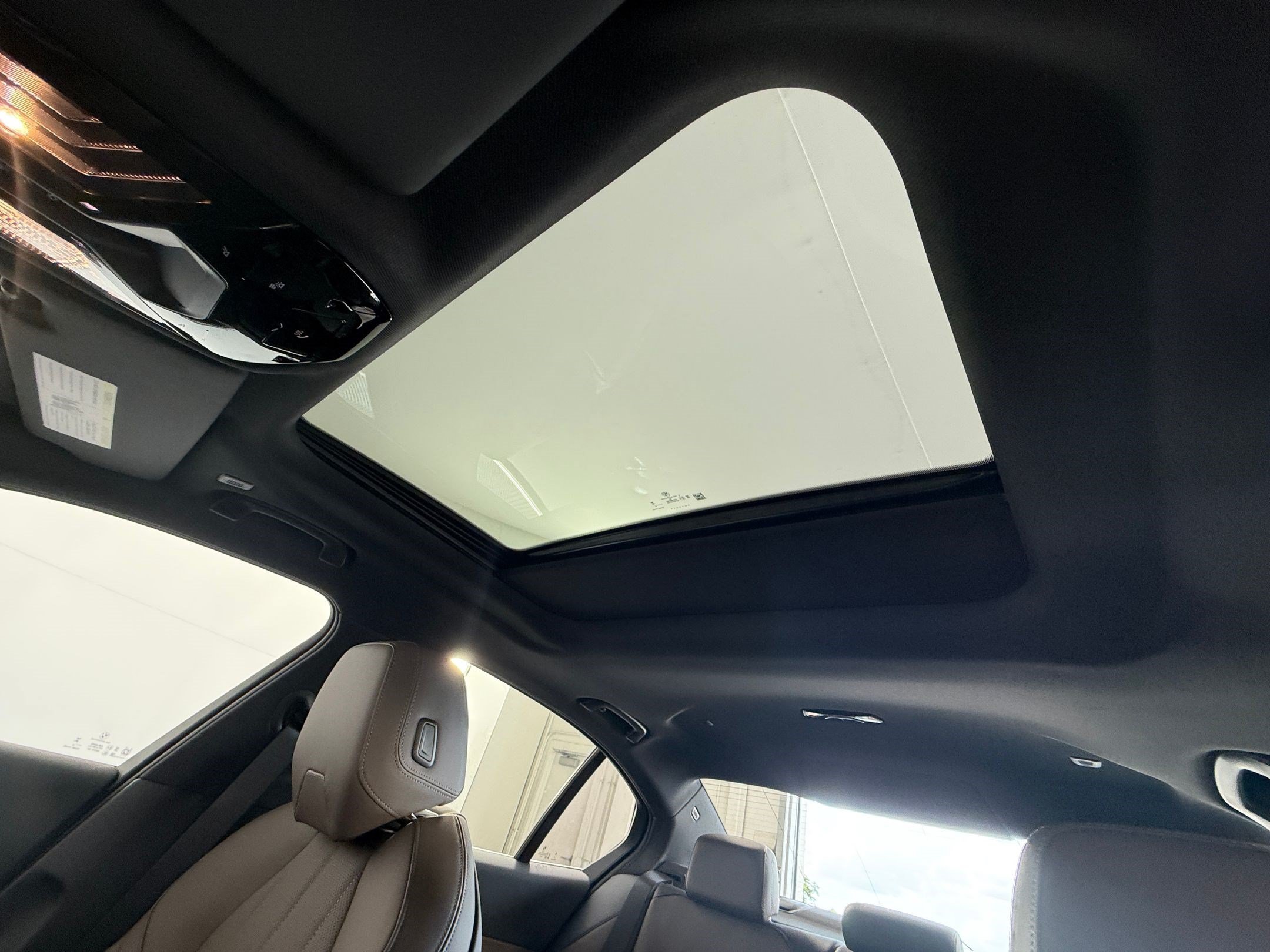 Used 2027 BMW i5 eDrive40 w/ Convenience Package RWD image 14