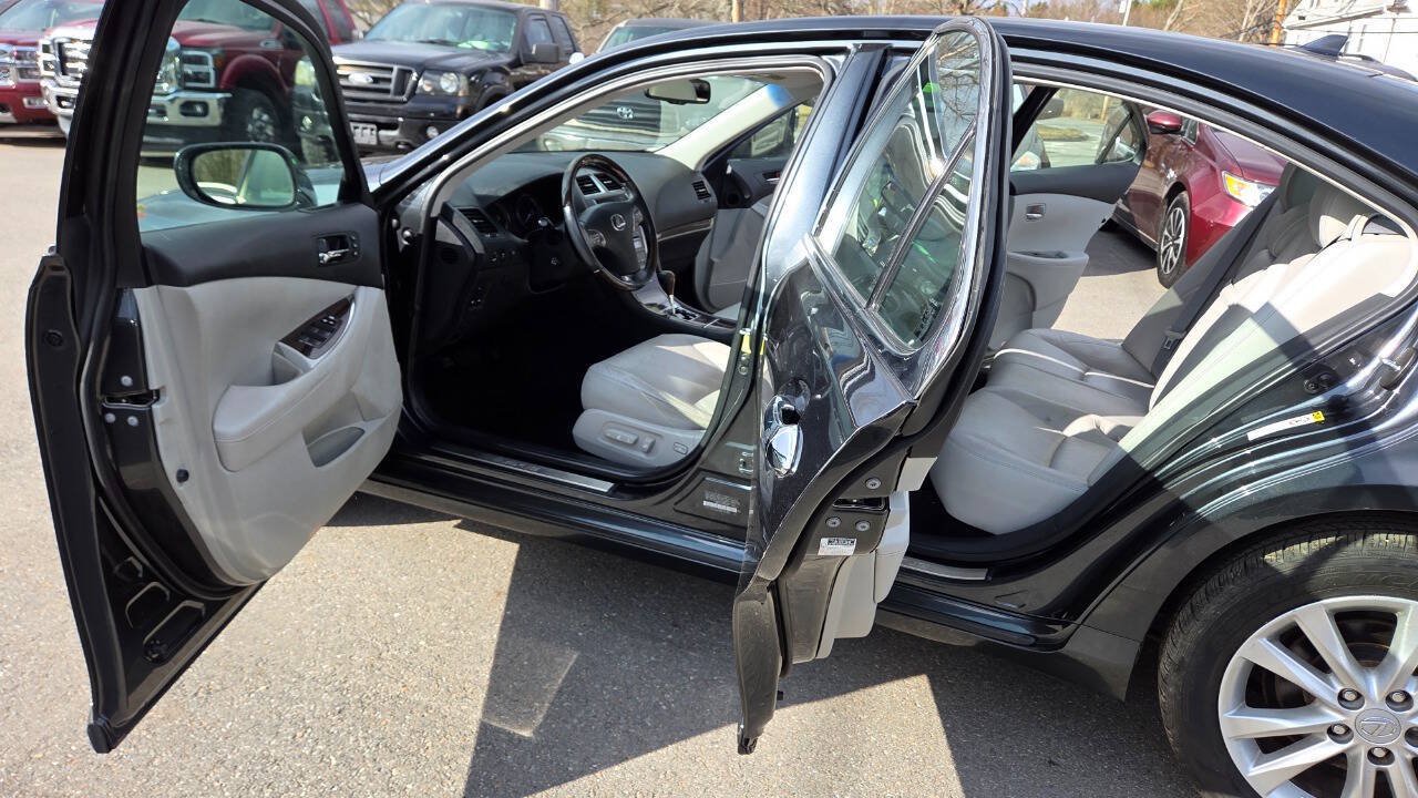 Used 2011 Lexus ES 350 w/ Preferred Accessory Package FWD image 22