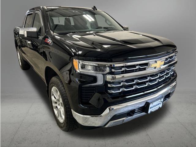 Used 2023 Chevrolet Silverado 1500 LTZ w/ Technology Package AWD/4WD image 8