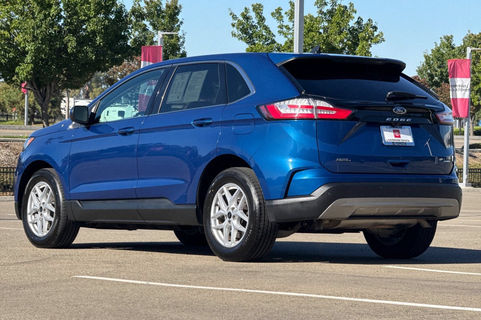 Used 2024 Ford Edge SEL AWD/4WD image 6