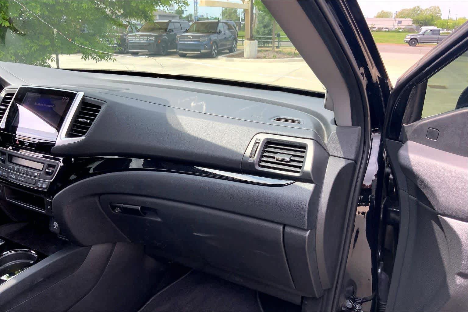 Used 2020 Honda Ridgeline RTL-E image 19