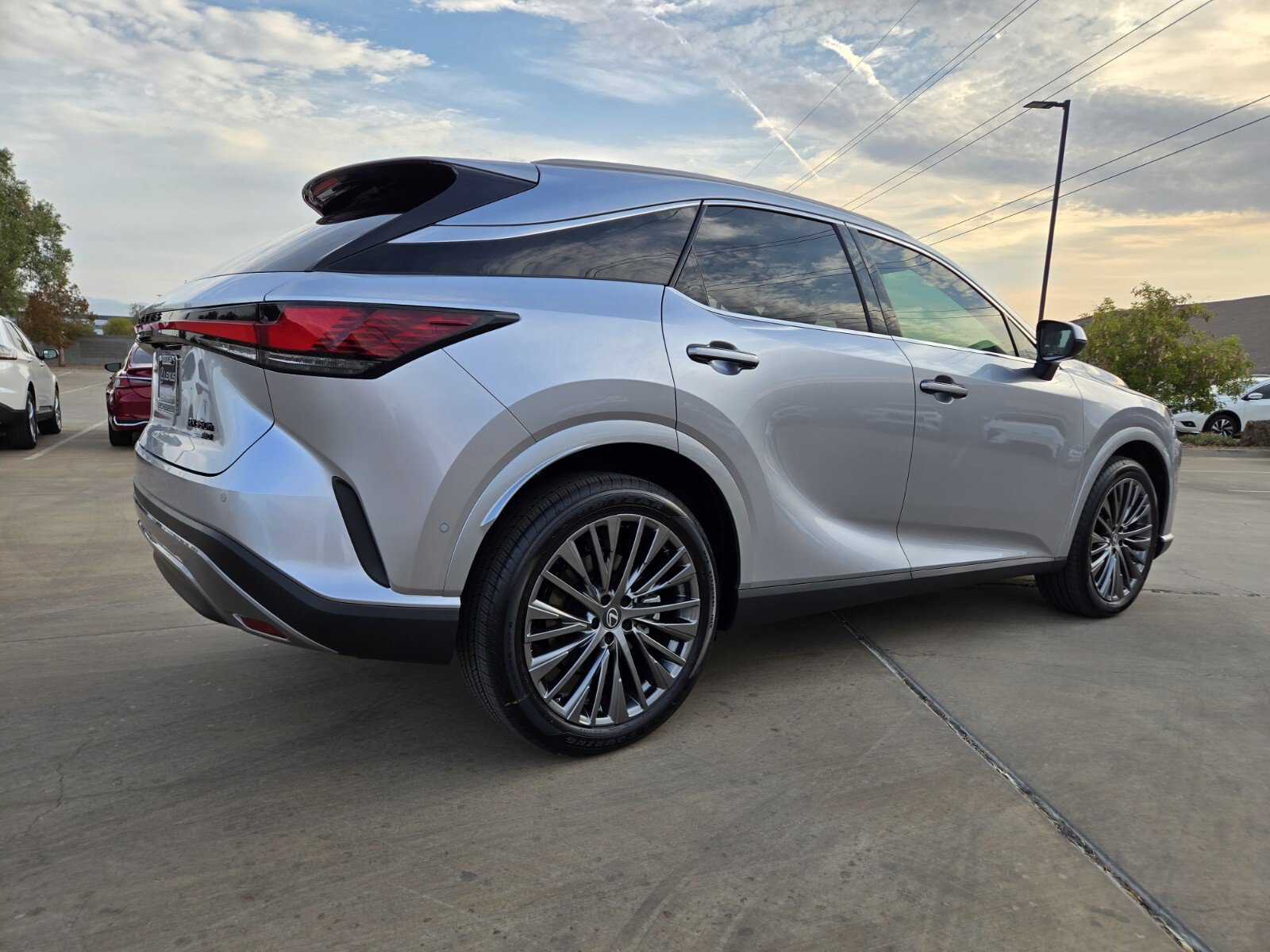 New 2026 Lexus RX 350h AWD/4WD image 3