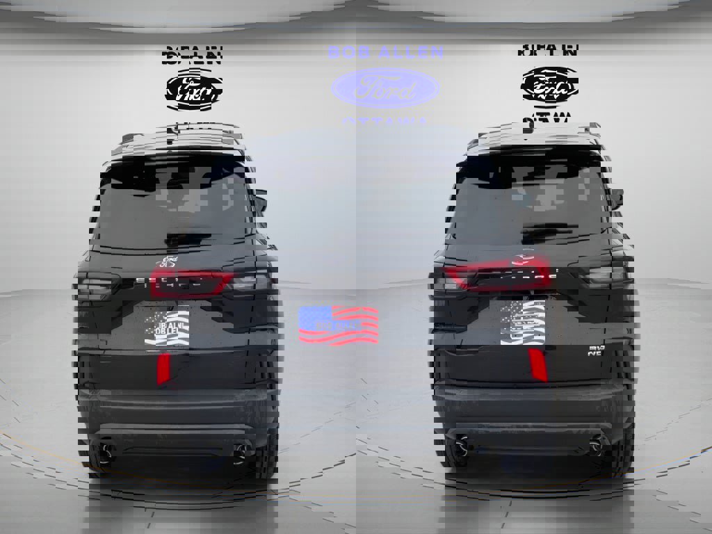 Used 2025 Ford Escape ST-Line image 4