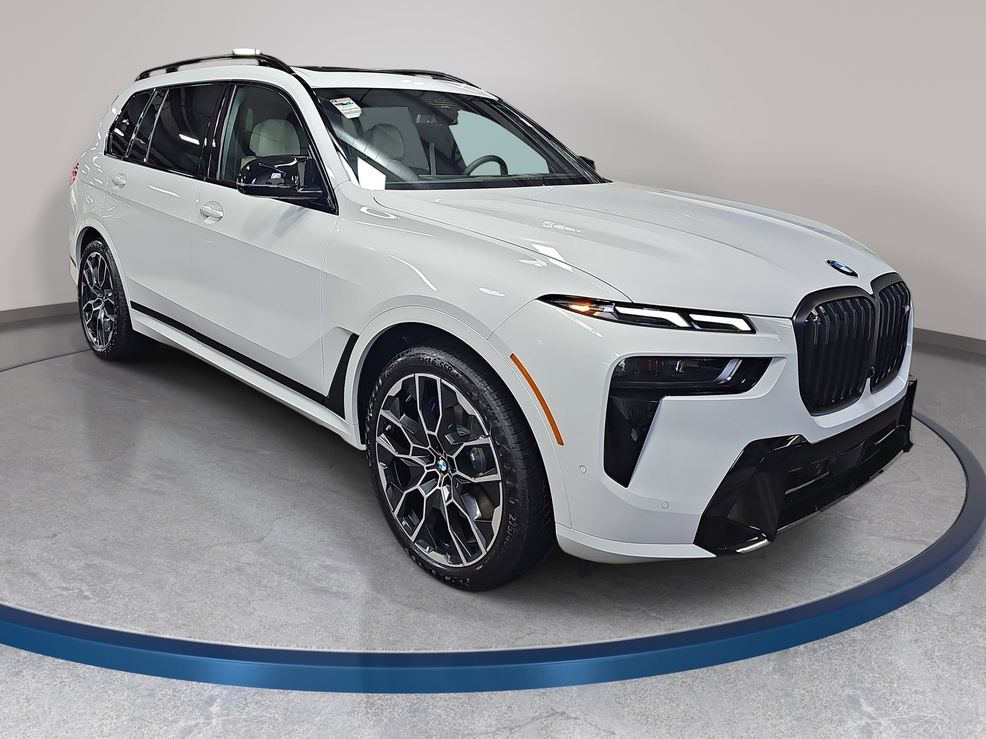 New 2026 BMW X7 M60i image 3