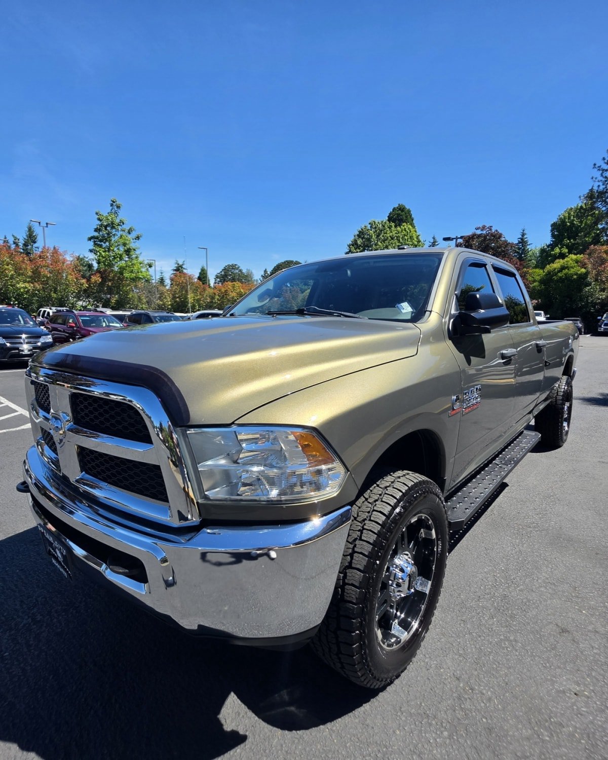 Used 2014 RAM 2500 Tradesman w/ Chrome Appearance Group AWD/4WD image 3