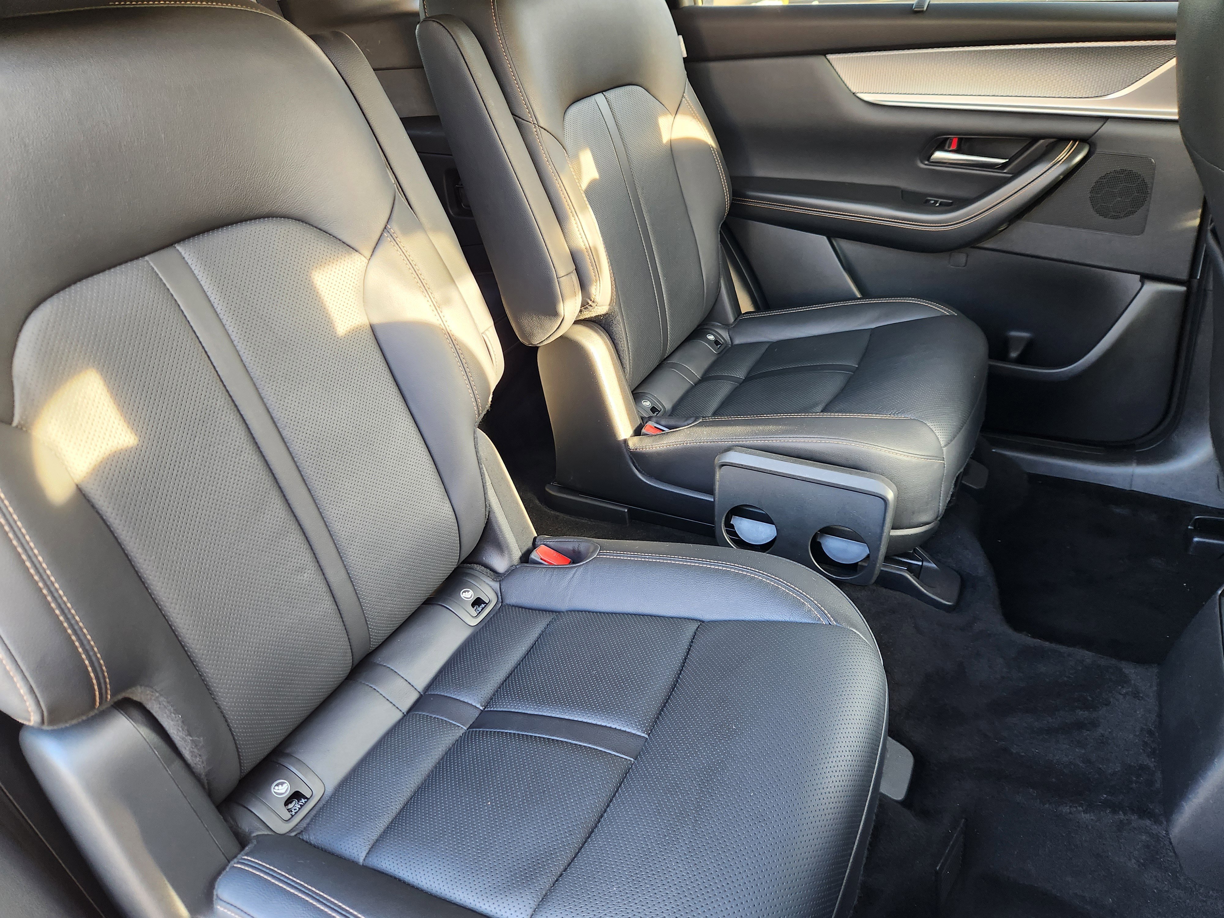 Certified 2024 MAZDA CX-90 Plug-In Hybrid w/ Premium Pkg image 18