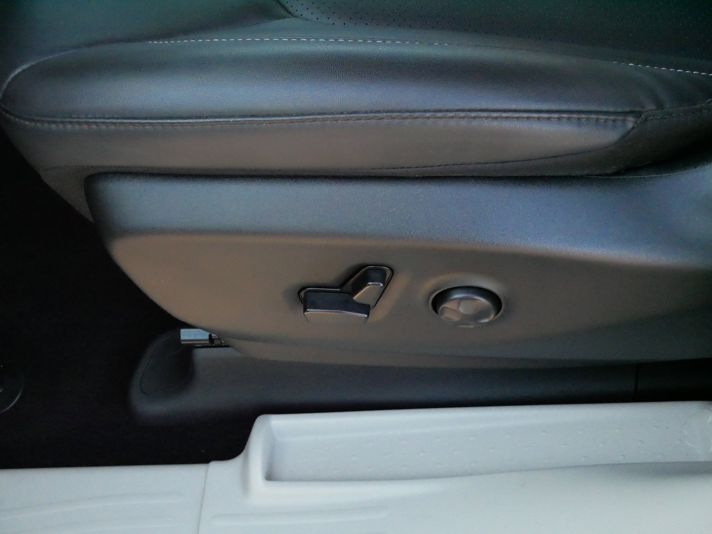 Used 2024 Chrysler Pacifica Touring-L image 20