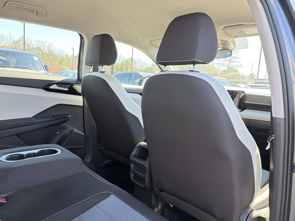 Used 2025 Volkswagen Taos S image 16