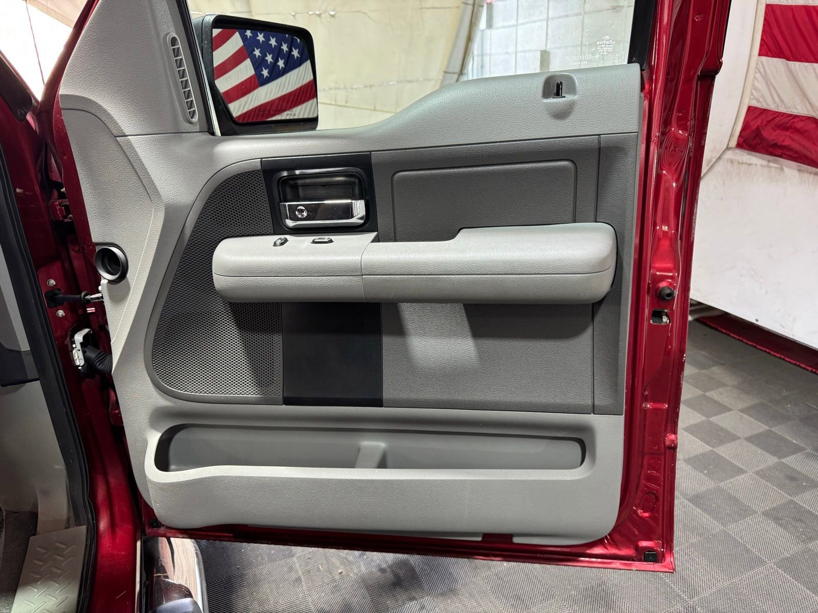 Used 2007 Ford F150 XLT image 12