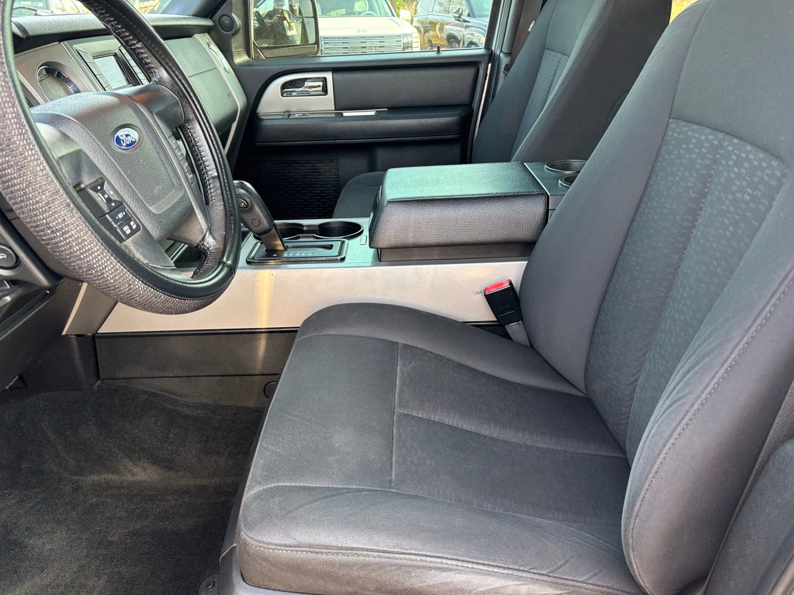 Used 2017 Ford Expedition XLT RWD image 13