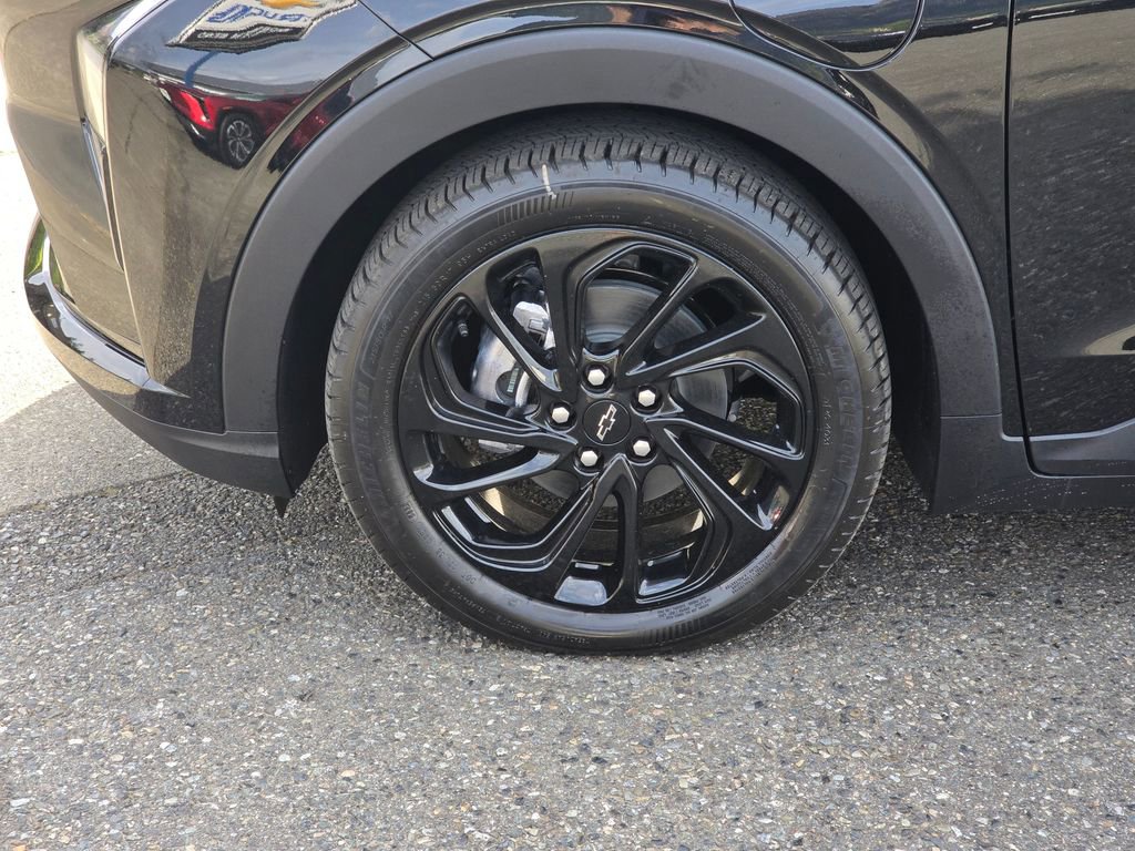 New 2027 Chevrolet Bolt RS w/ Technology Package FWD image 9