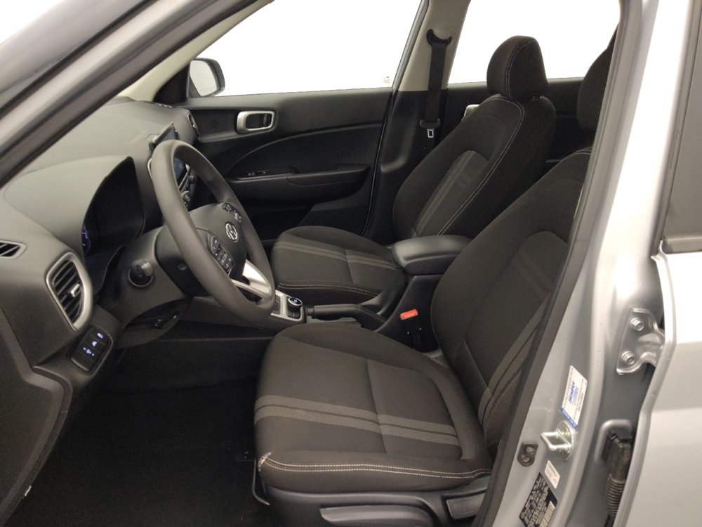 Used 2020 Hyundai Venue SEL image 17