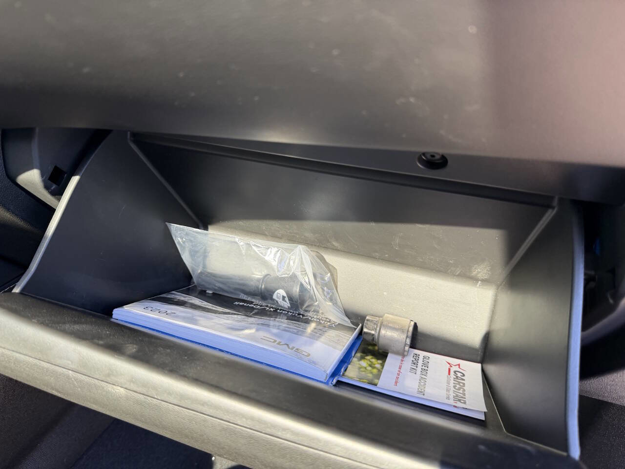 Used 2023 GMC Yukon SLT w/ SLT Luxury Package image 55