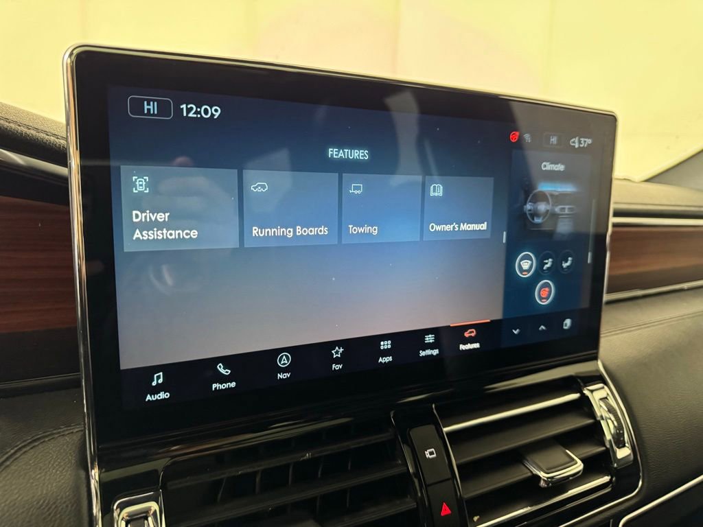Certified 2023 Lincoln Navigator L Reserve w/ Equipment Group 201A AWD/4WD image 39