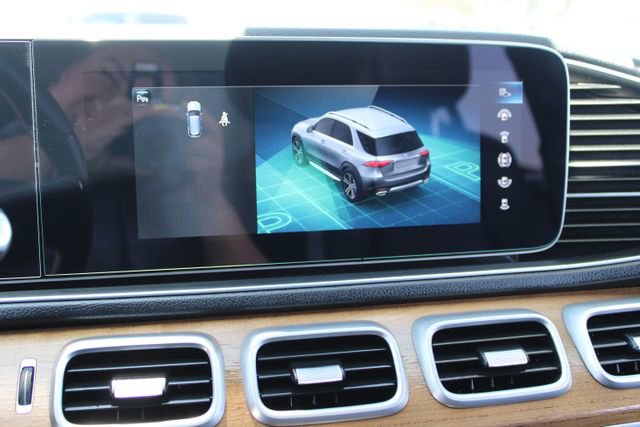 Used 2023 Mercedes-Benz GLE 450 4MATIC w/ AMG Line Exterior image 29
