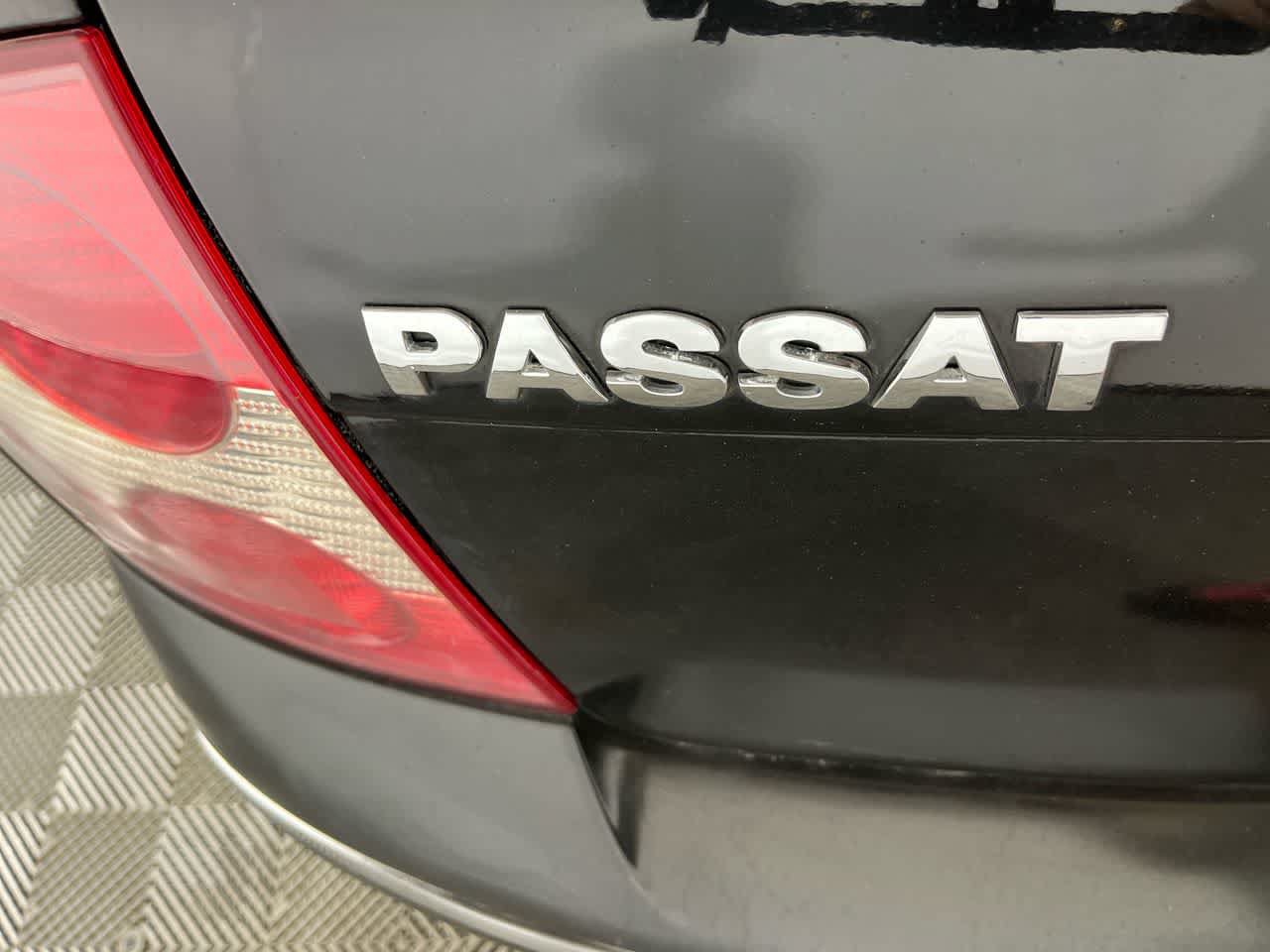 Used 2004 Volkswagen Passat GLS FWD image 11